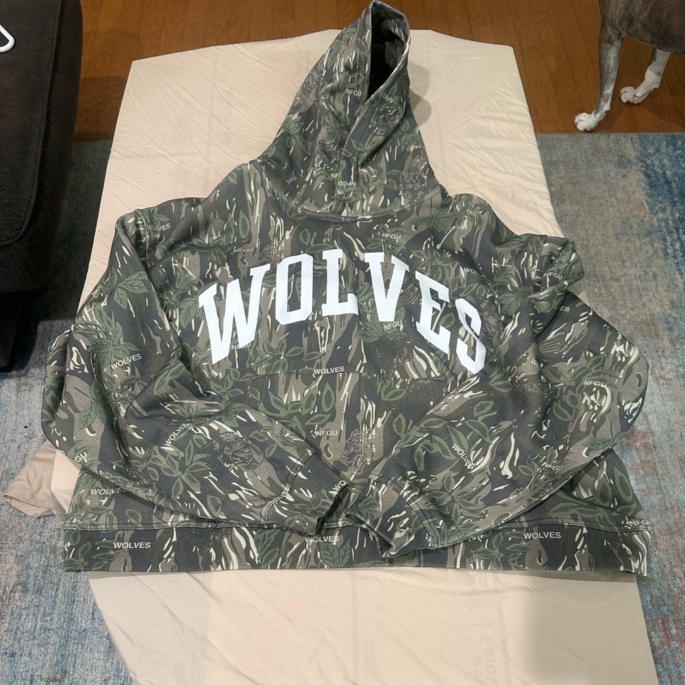Darc sport -WOLVES Camo Hooded Sweatshirt - Green